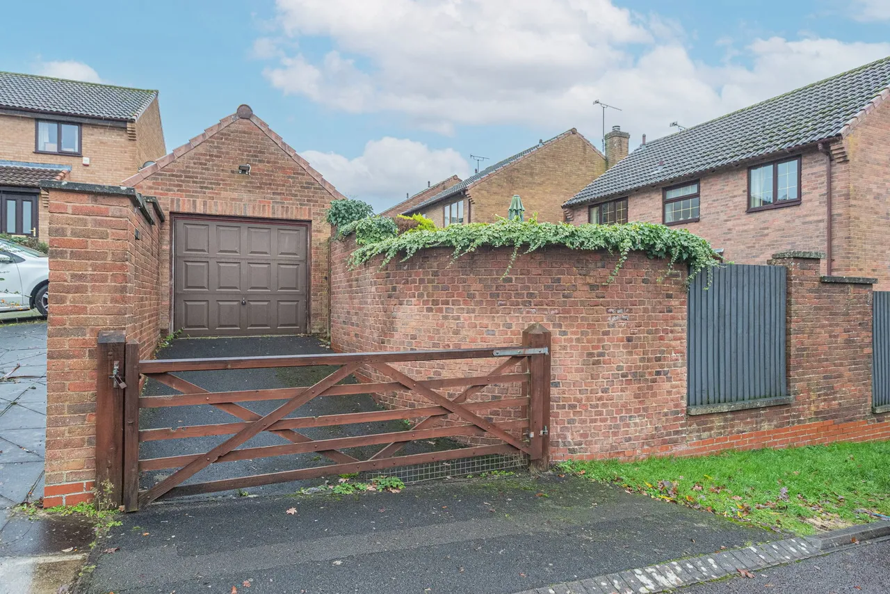 Severn Drive, Berkeley, photo 24