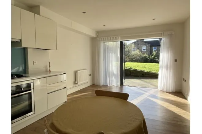 4, Lewisham, photo 3