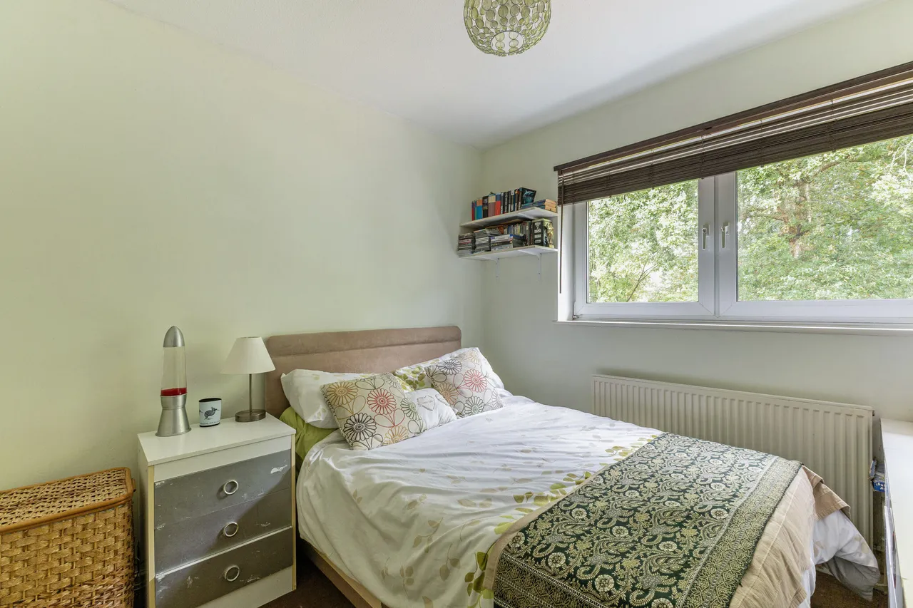 Phillips Close, Headley, GU35, photo 8
