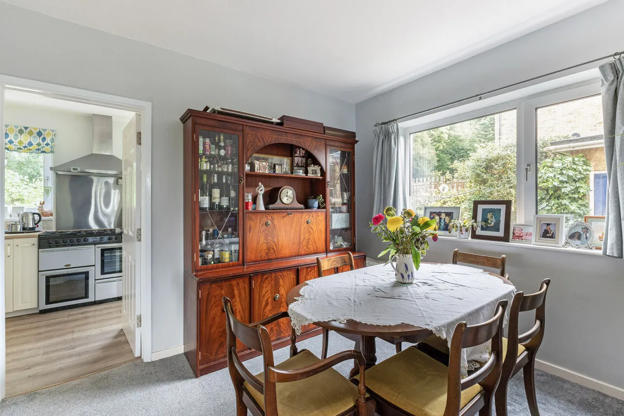 Phillips Close, Headley, GU35, photo 6