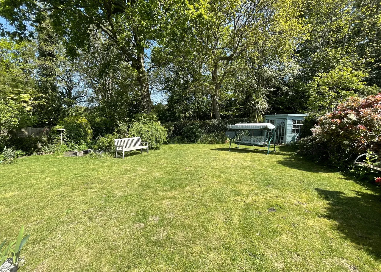 Phillips Close, Headley, GU35, photo 2