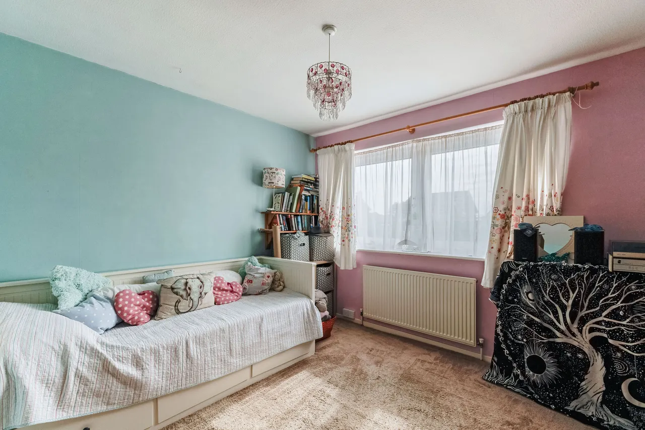 Phillips Close, Headley, GU35, photo 9