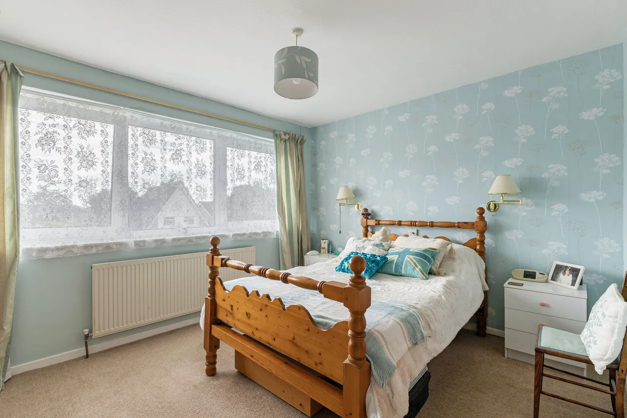 Phillips Close, Headley, GU35, photo 7