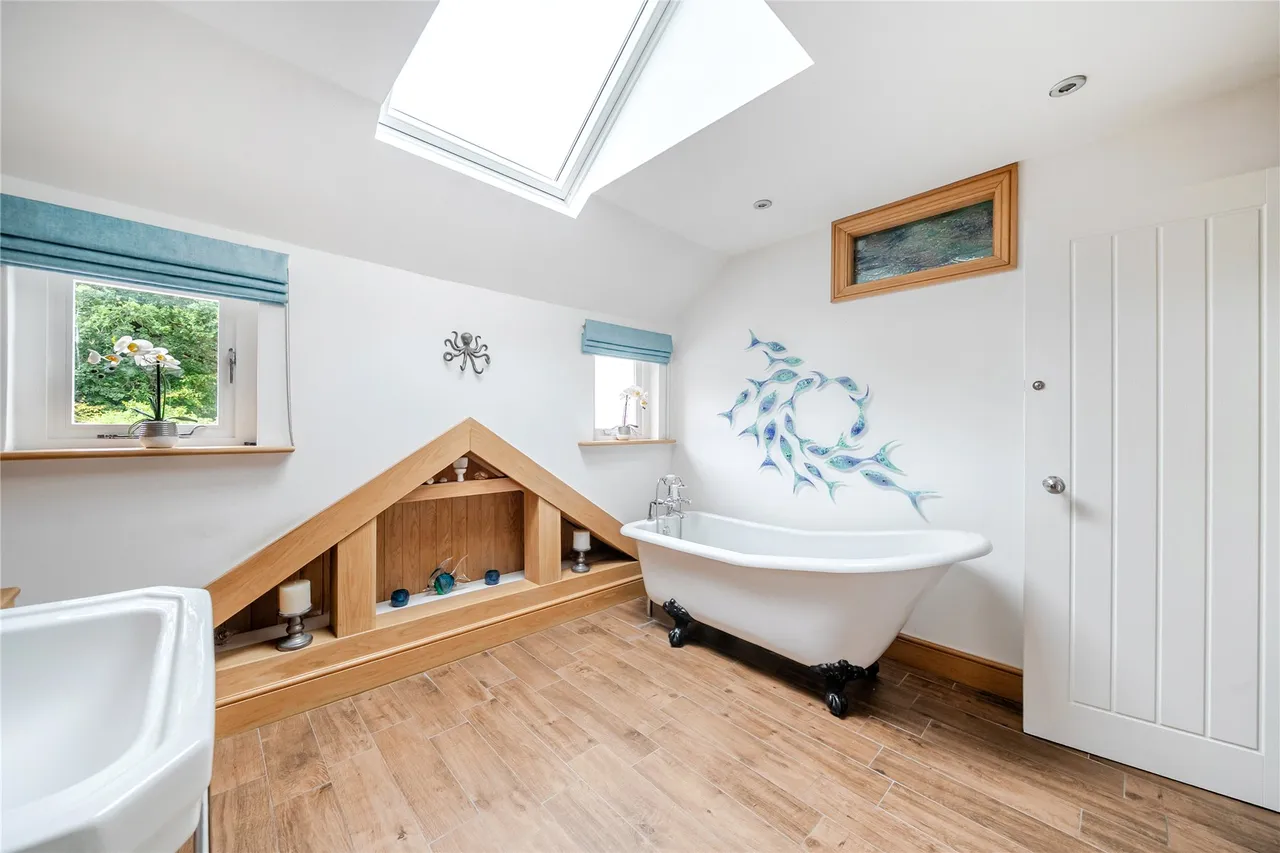 Elm Corner, Ockham, GU23, photo 17