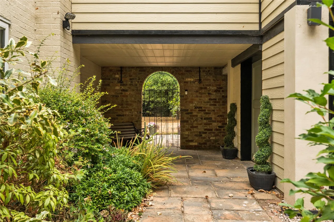 Elm Corner, Ockham, GU23, photo 26