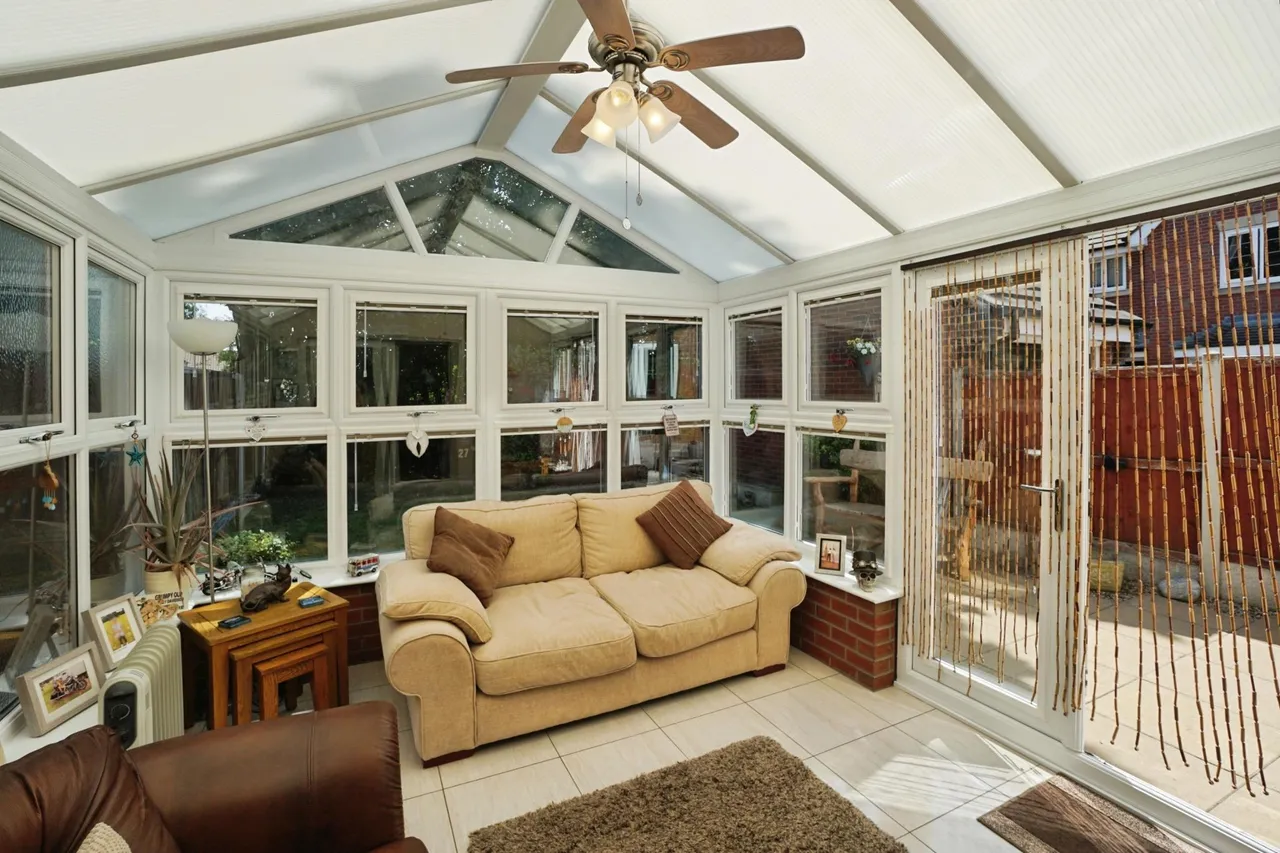 Bowness Grove, Coppice Farm, WV12, photo 3