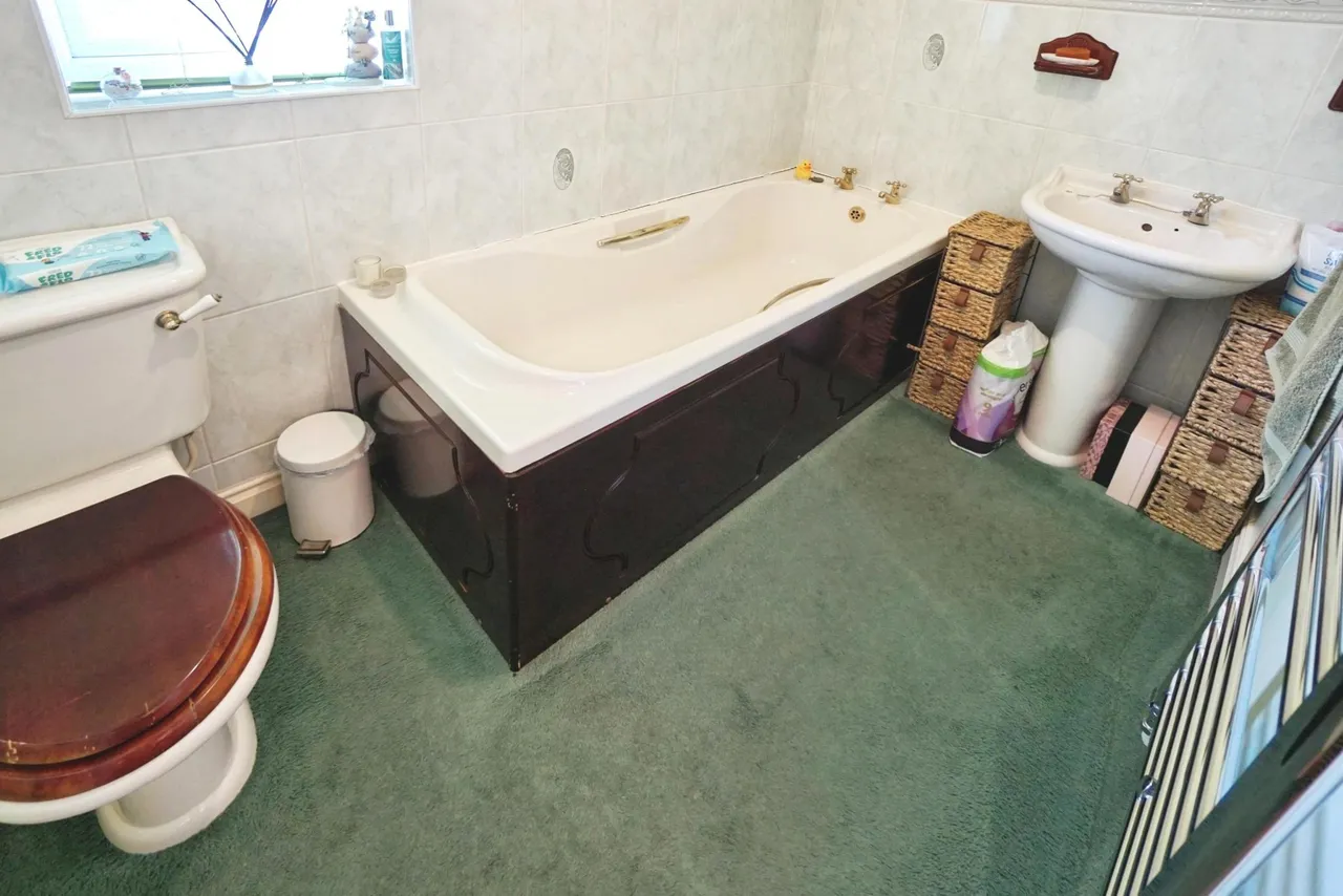 Bowness Grove, Coppice Farm, WV12, photo 18