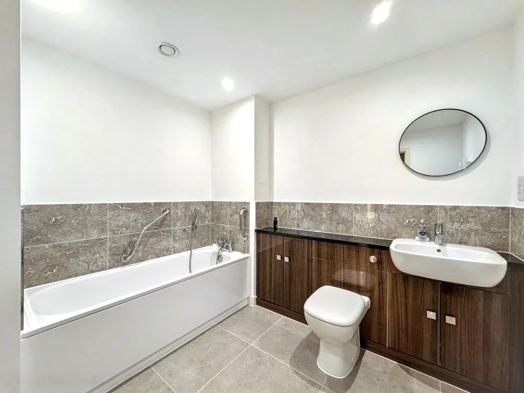 Moorhen Drive, NW9, photo 3