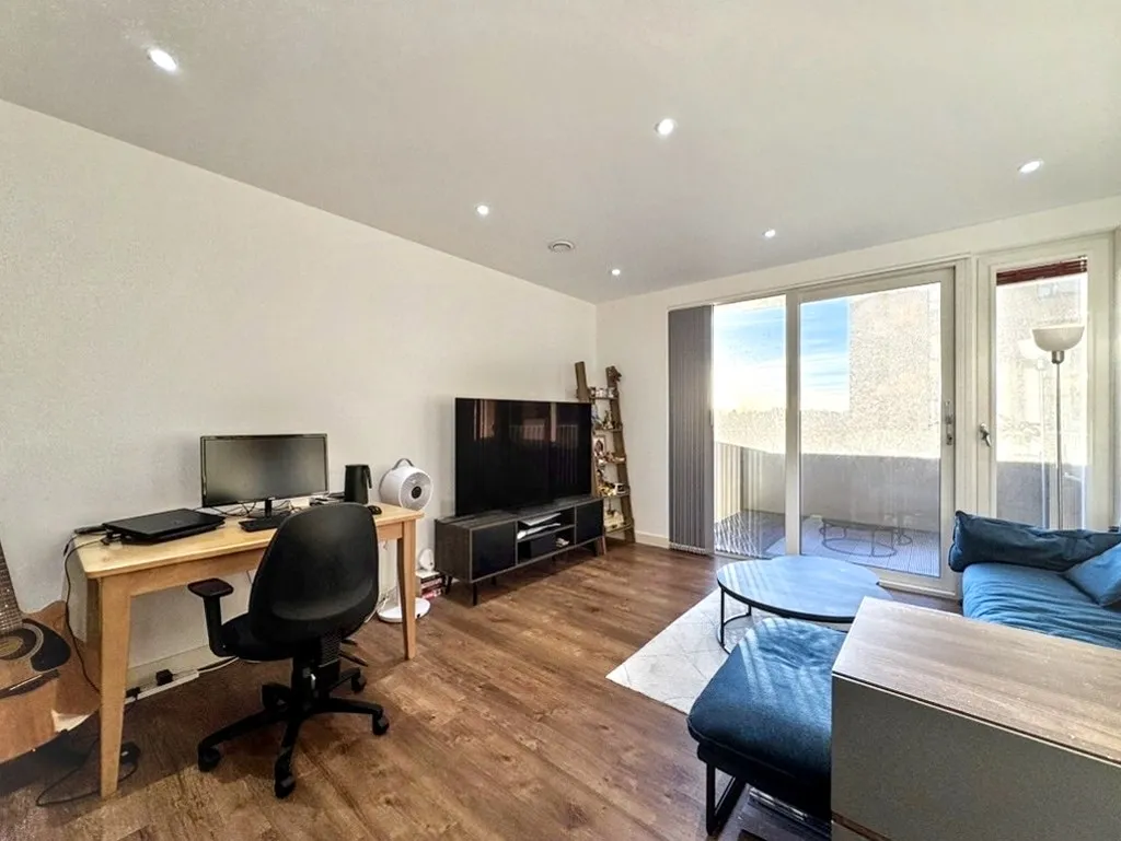 Moorhen Drive, NW9, photo 5