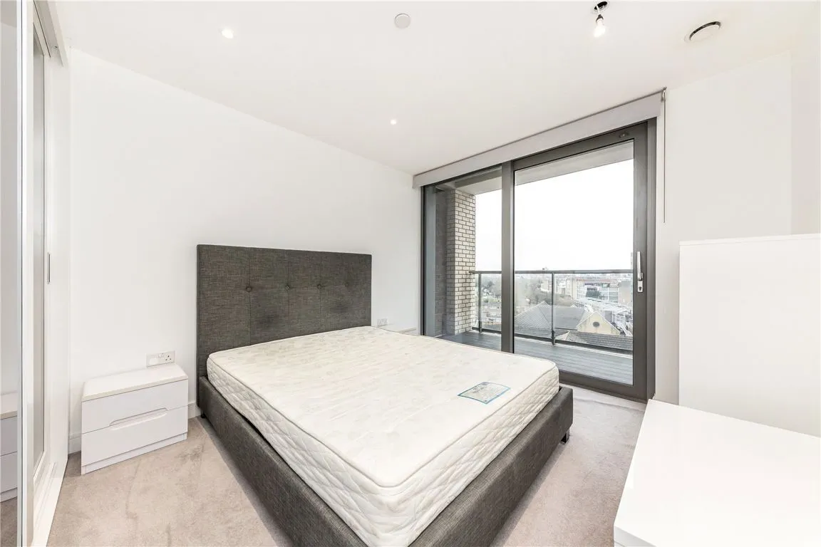 East Ferry Road, Canary Wharf, photo 7
