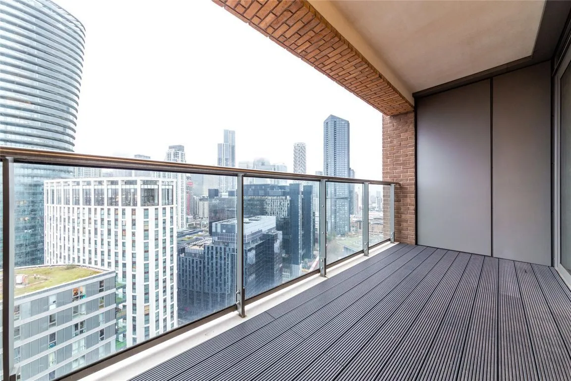 East Ferry Road, Canary Wharf, photo 9