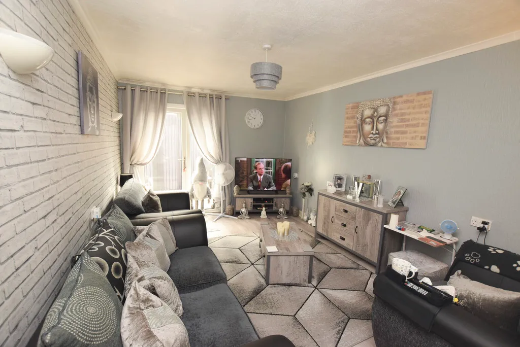 Burford, Brookside, TF3, photo 3