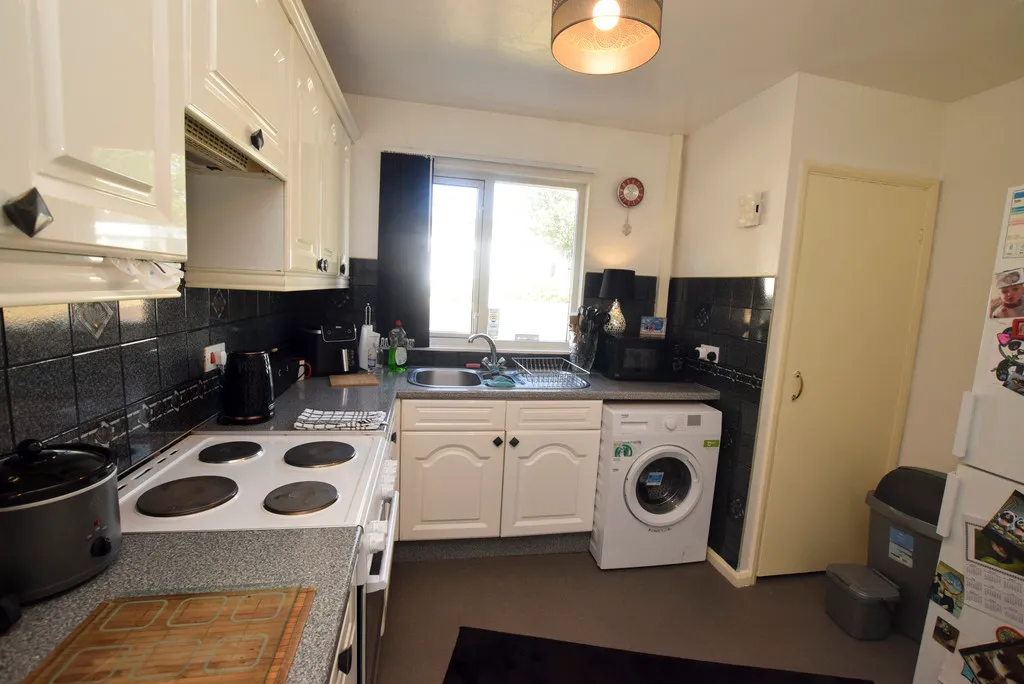 Burford, Brookside, TF3, photo 9
