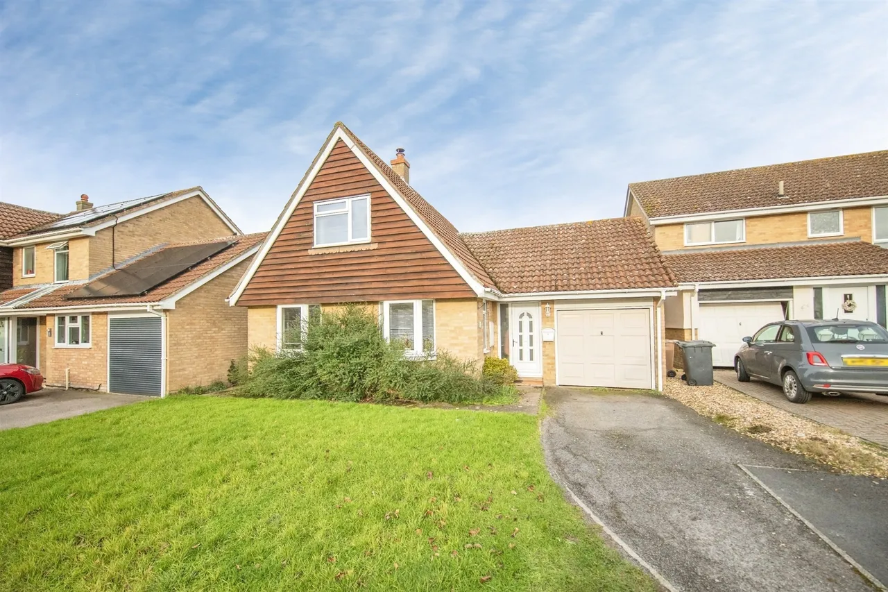3 bed house for sale — Holbrook Close, Great Waldingfield, Sudbury