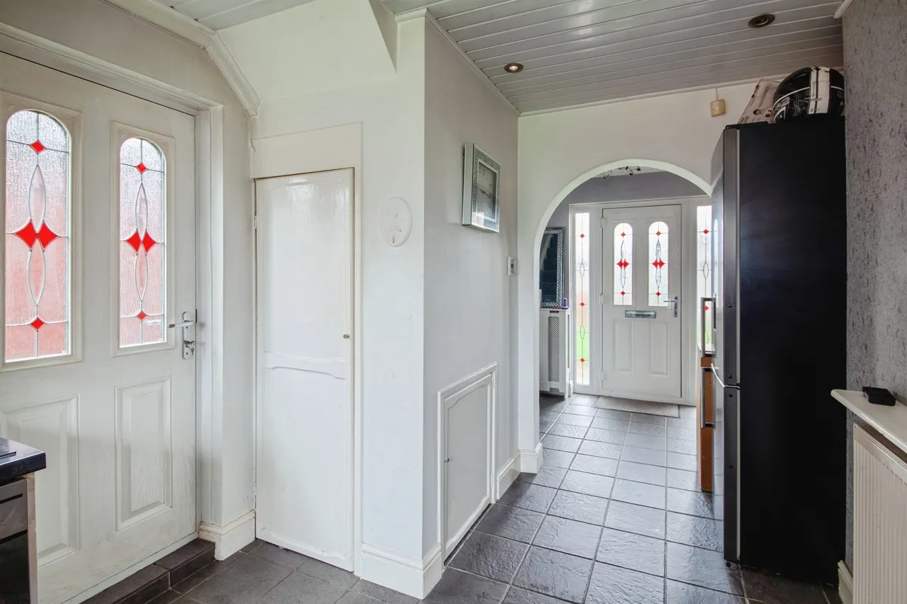 Lindhurst Road, Athersley North, S71, photo 8