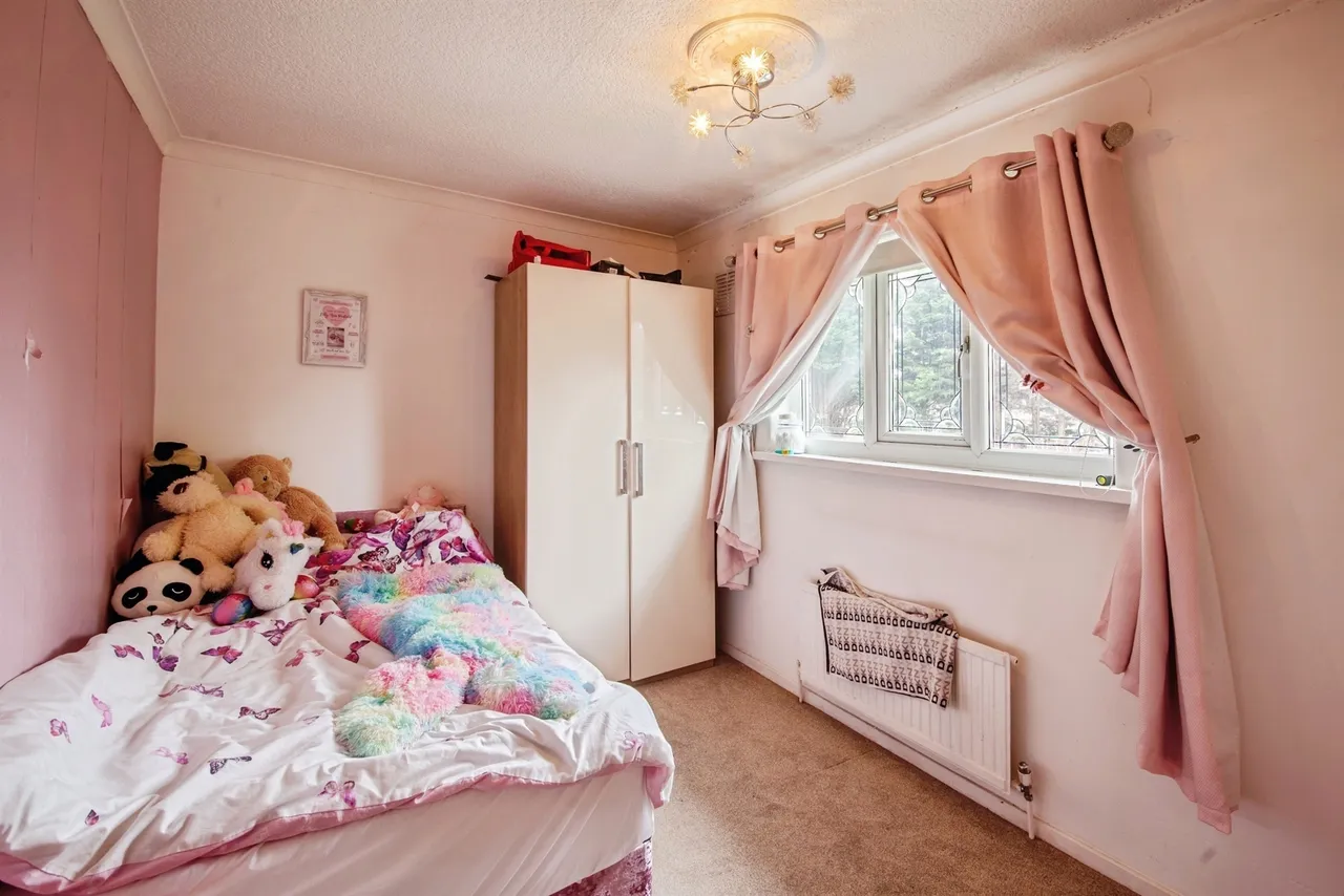Lindhurst Road, Athersley North, S71, photo 13