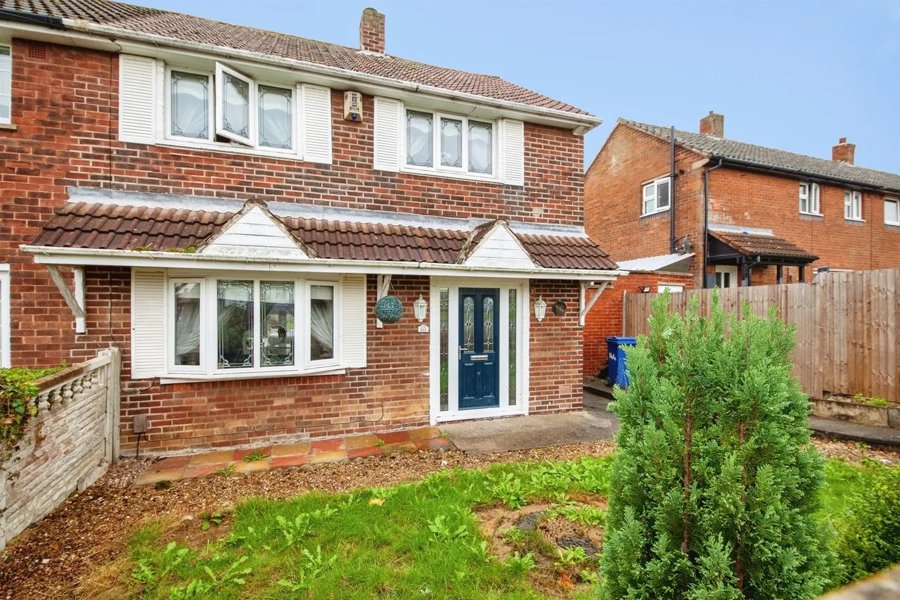 3 bed house for sale, Lindhurst Road, Athersley North, S71