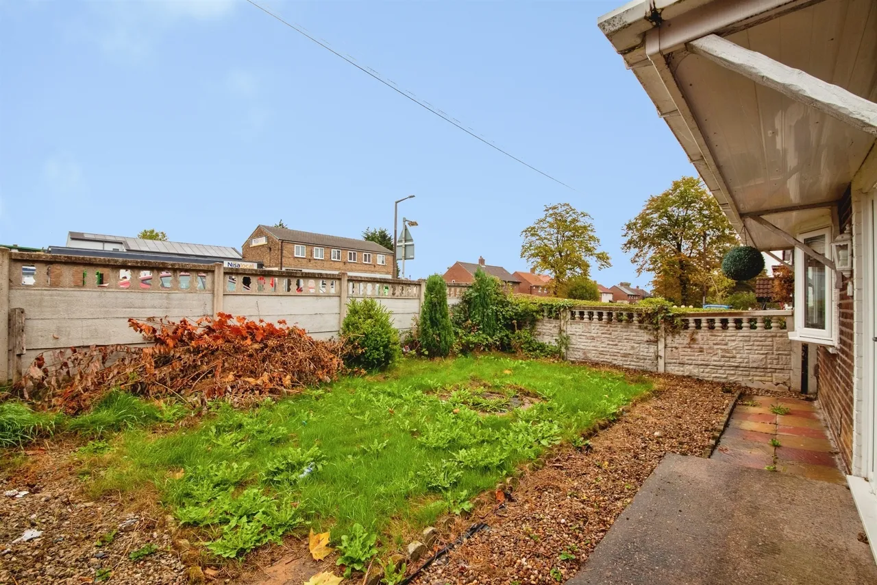 Lindhurst Road, Athersley North, S71, photo 20