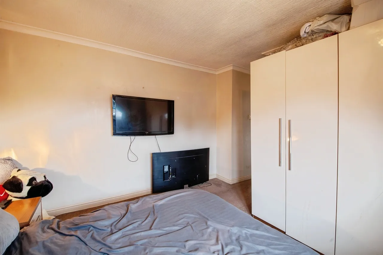 Lindhurst Road, Athersley North, S71, photo 11