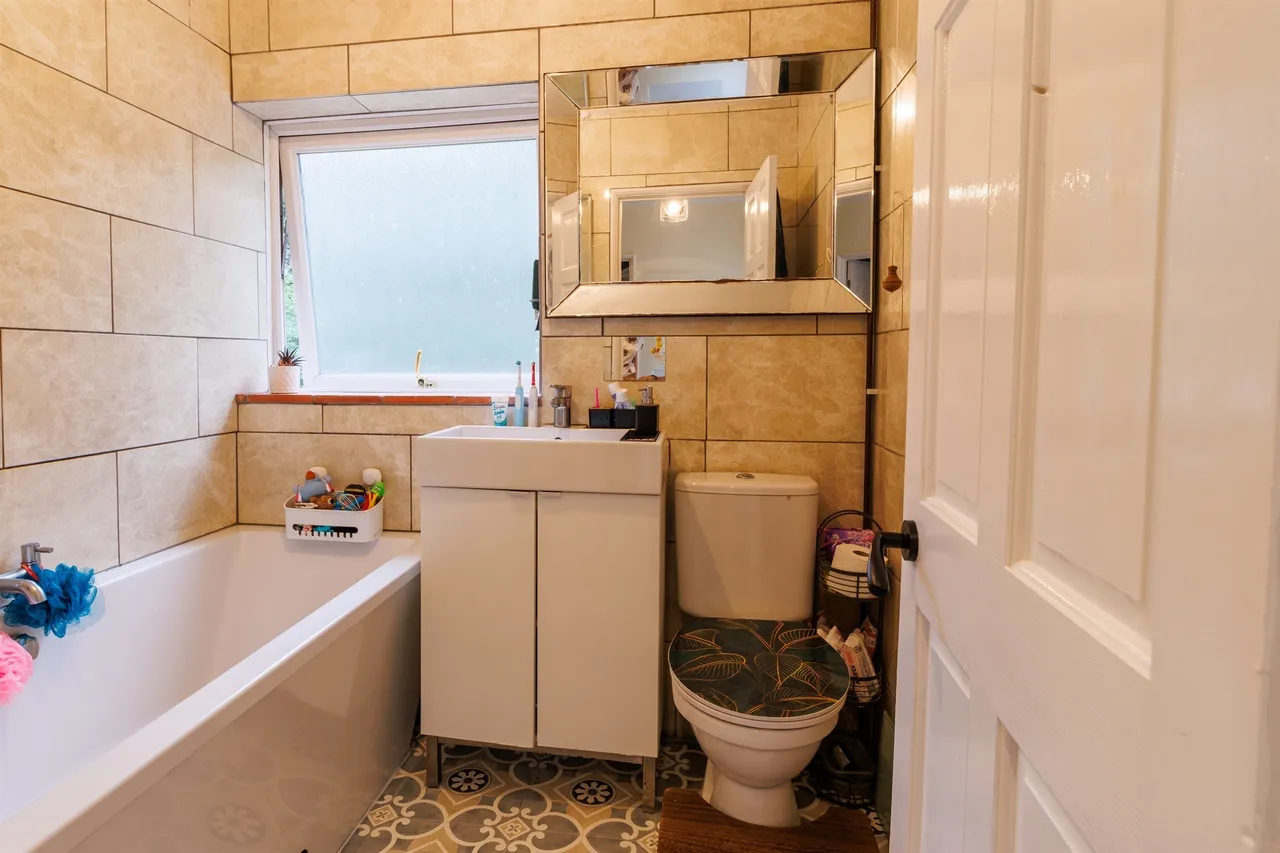 Woodlands Road, East Grinstead, RH19, photo 6