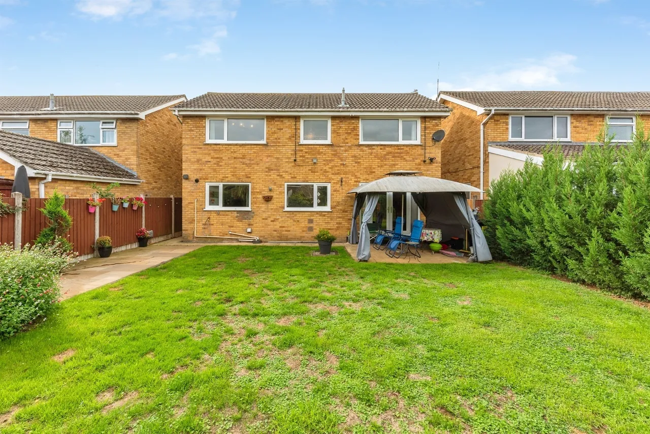 Thorold Road, Barrowby, NG32, photo 30