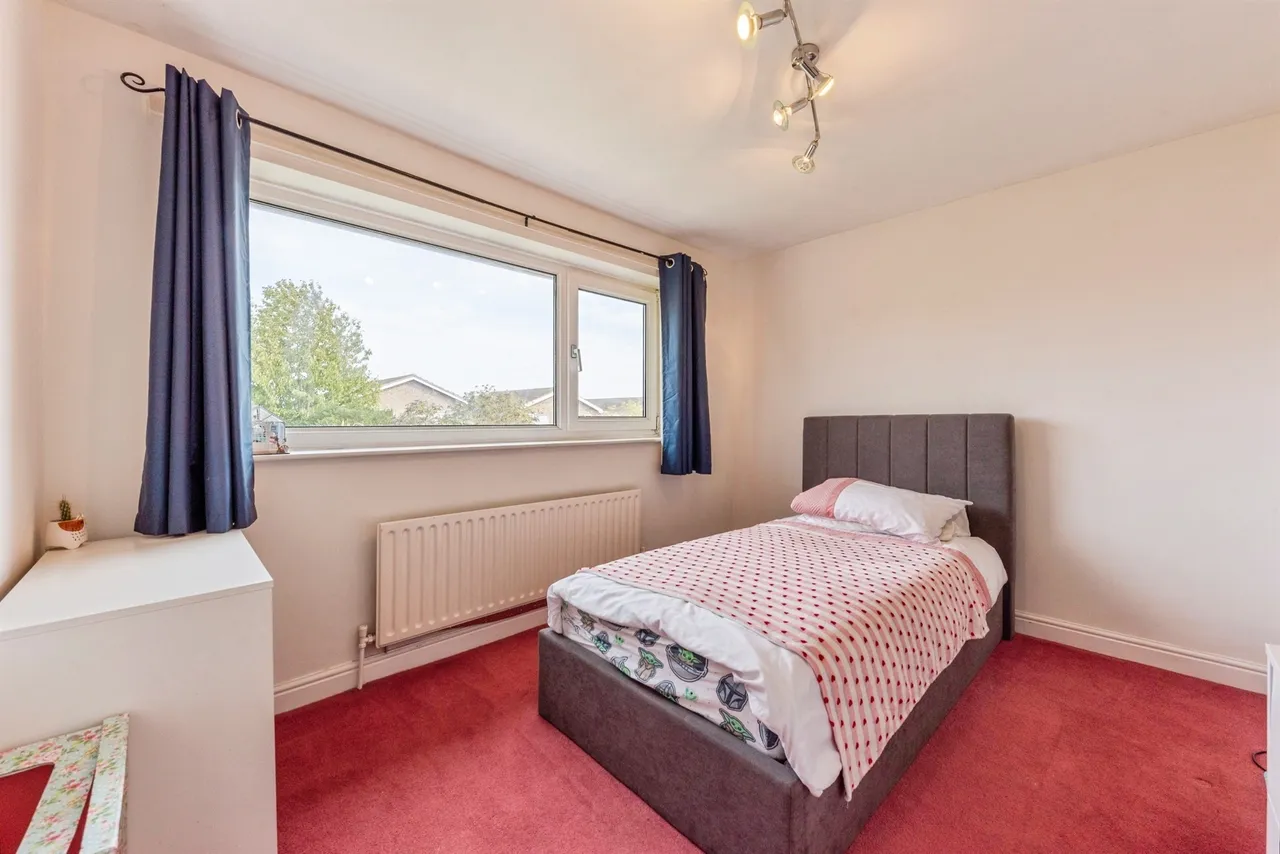 Thorold Road, Barrowby, NG32, photo 19