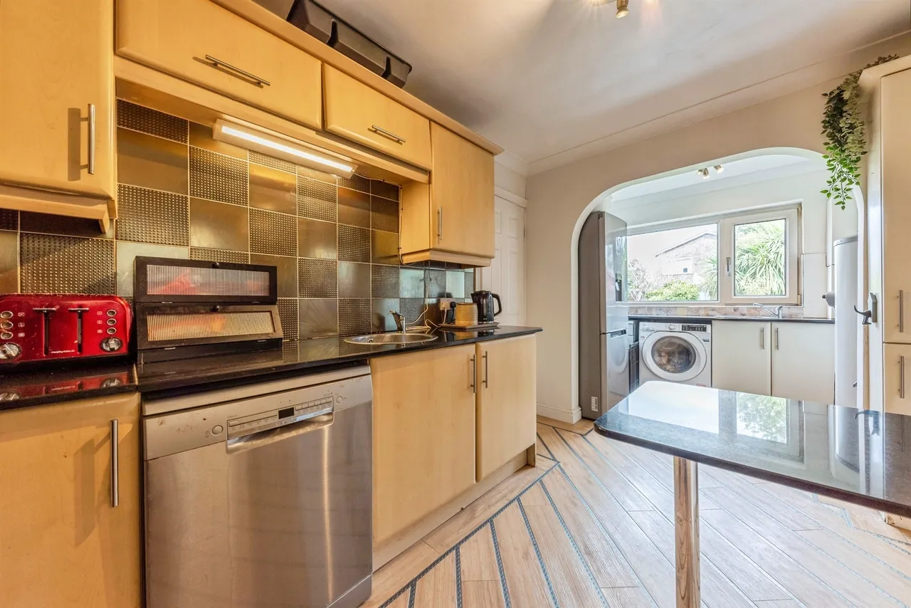 Thorold Road, Barrowby, NG32, photo 9