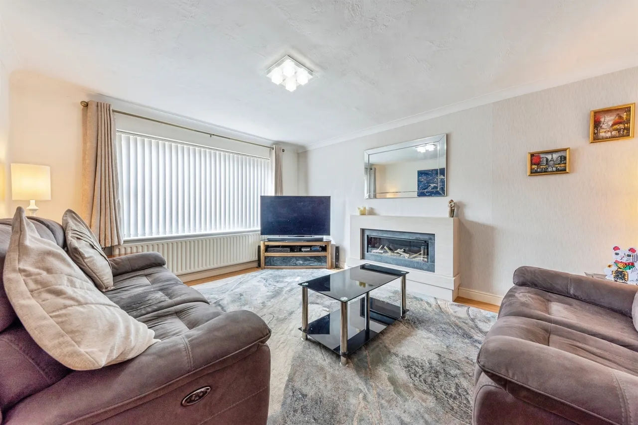 Thorold Road, Barrowby, NG32, photo 2