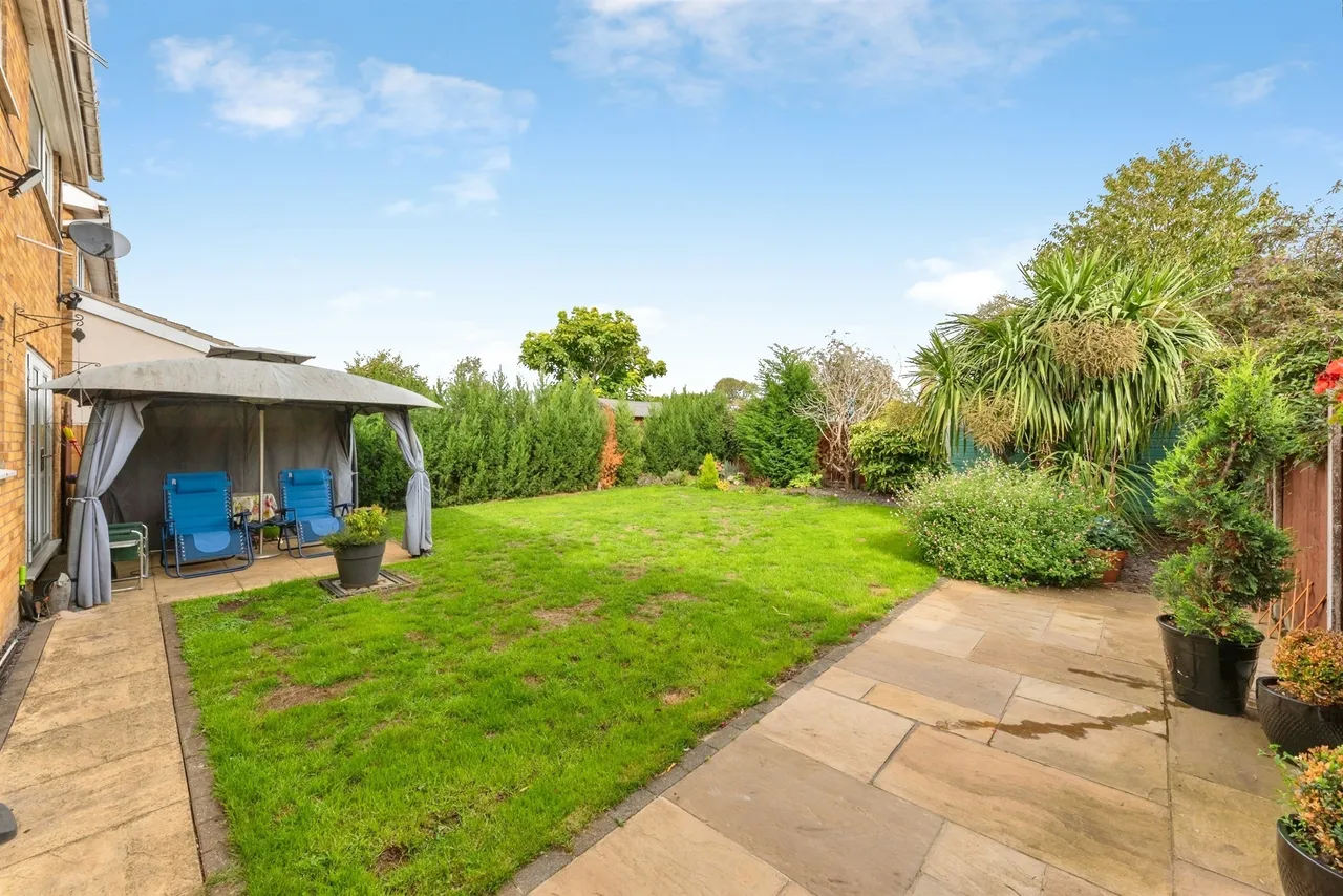 Thorold Road, Barrowby, NG32, photo 29