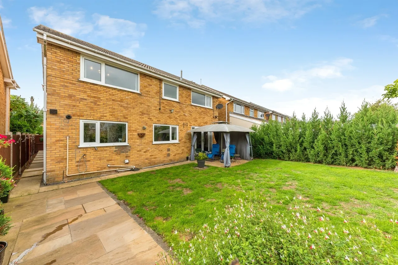 Thorold Road, Barrowby, NG32, photo 28