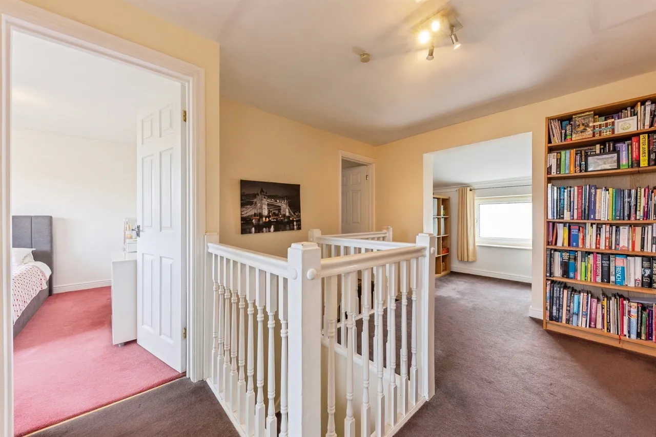 Thorold Road, Barrowby, NG32, photo 26