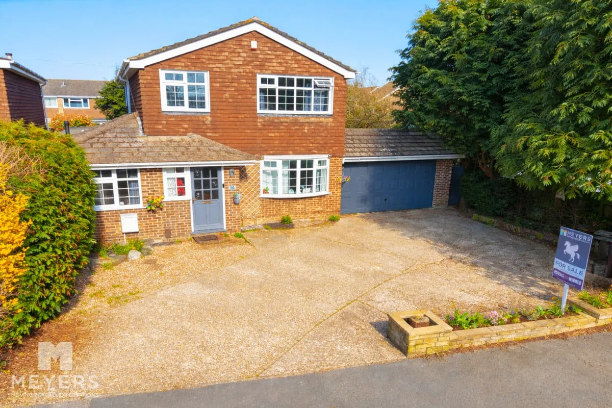 4 bed house for sale, Anne Close, Christchurch, BH23