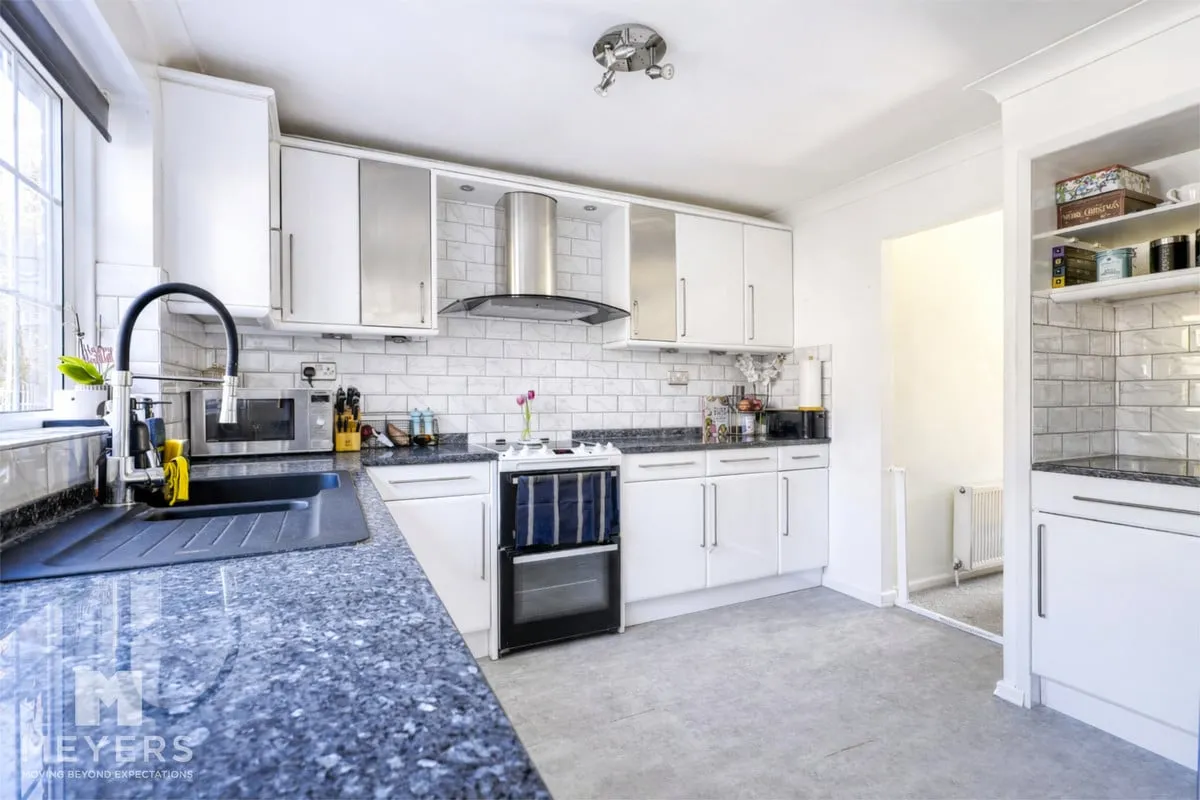 Anne Close, Christchurch, BH23, photo 6