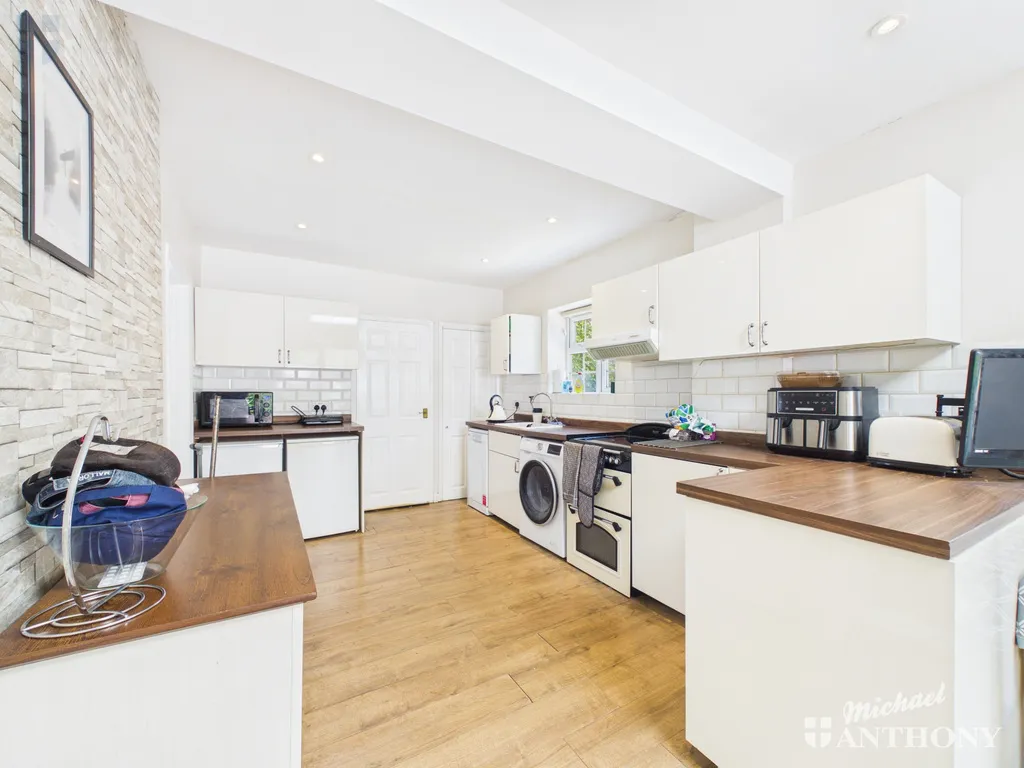 Walton Place, Weston Turville, Aylesbury, HP22 5RD, photo 4