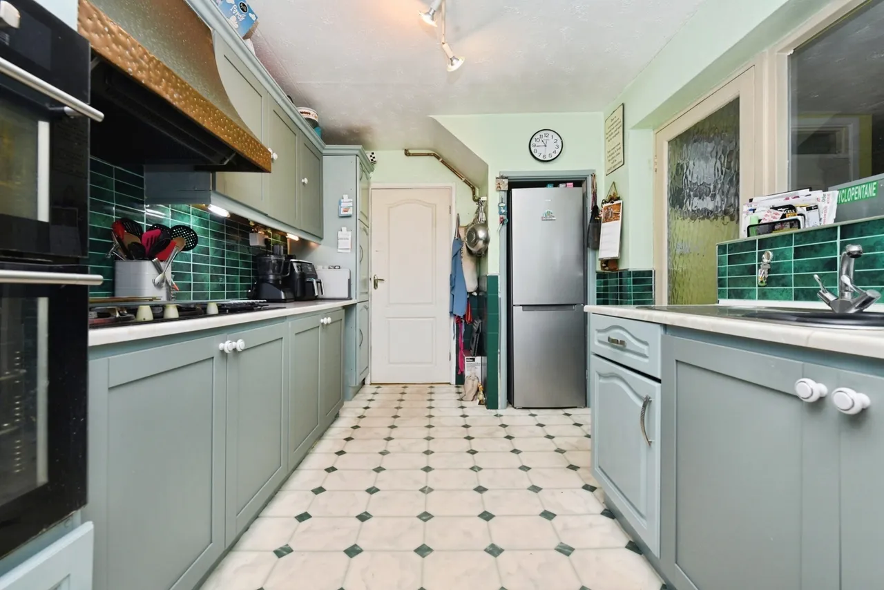 Englefield Close, Hockley, Essex, SS5, photo 10