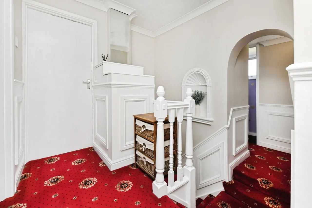 Englefield Close, Hockley, Essex, SS5, photo 17