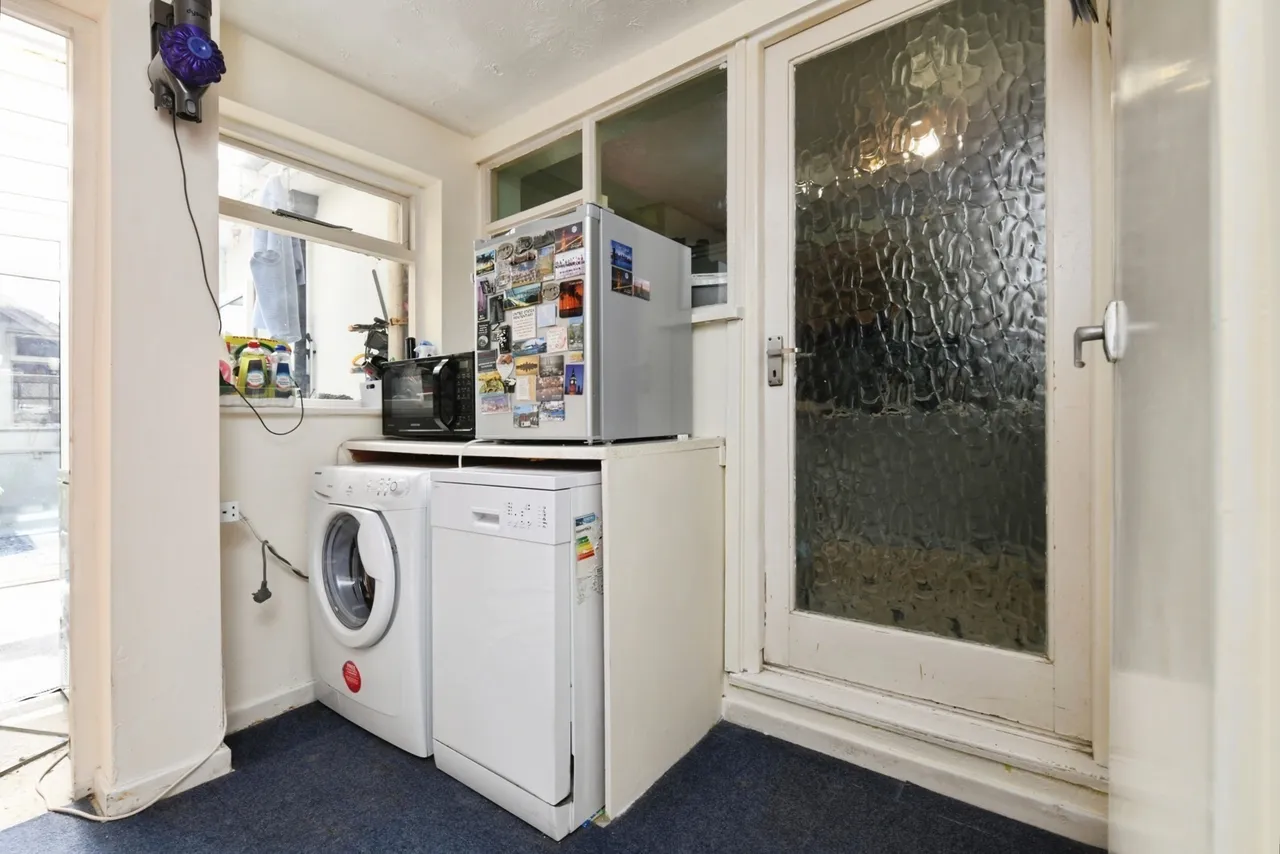Englefield Close, Hockley, Essex, SS5, photo 18