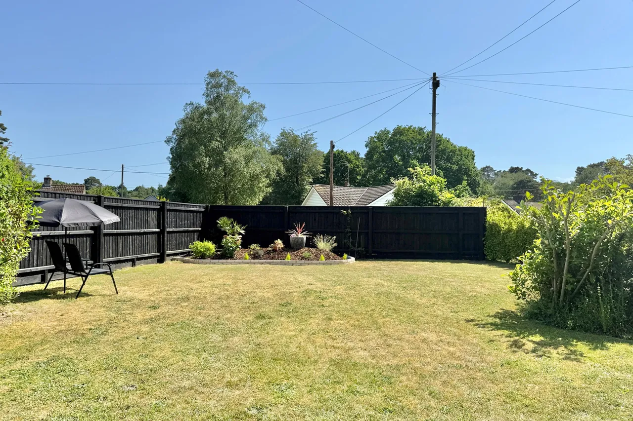 Paddock Close, St. Ives, BH24, photo 2