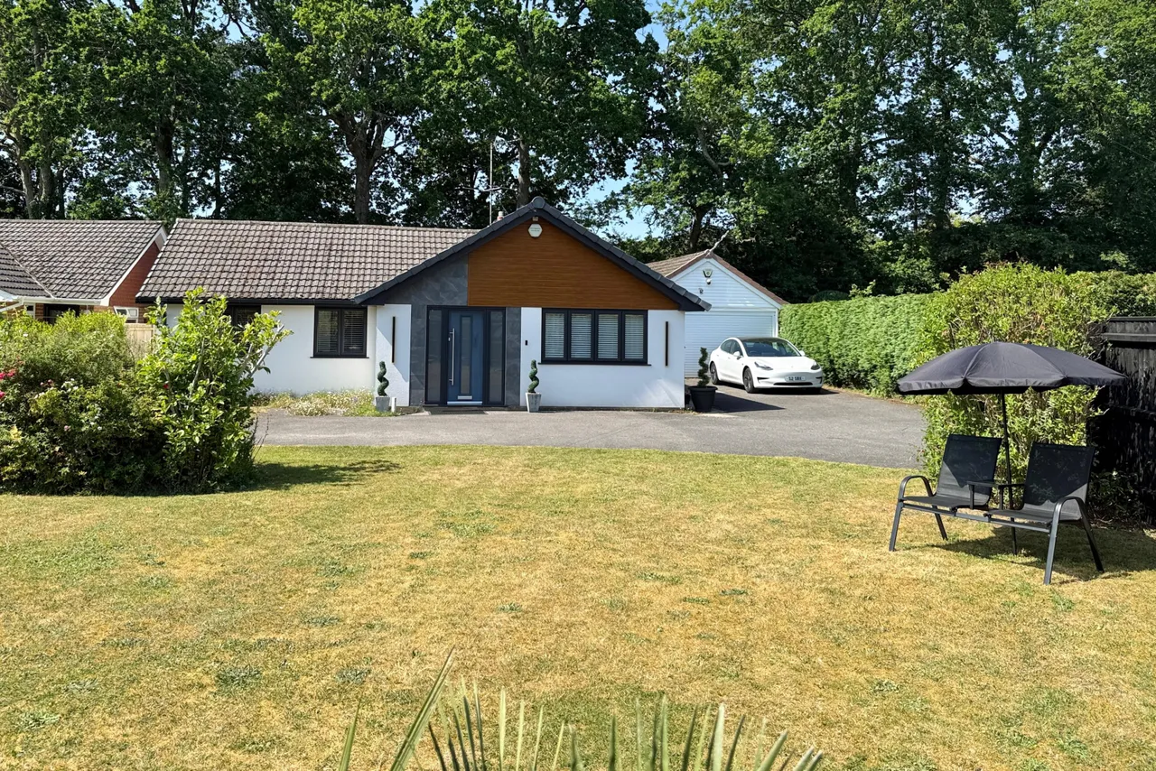 3 bed house for sale, Paddock Close, St. Ives, BH24