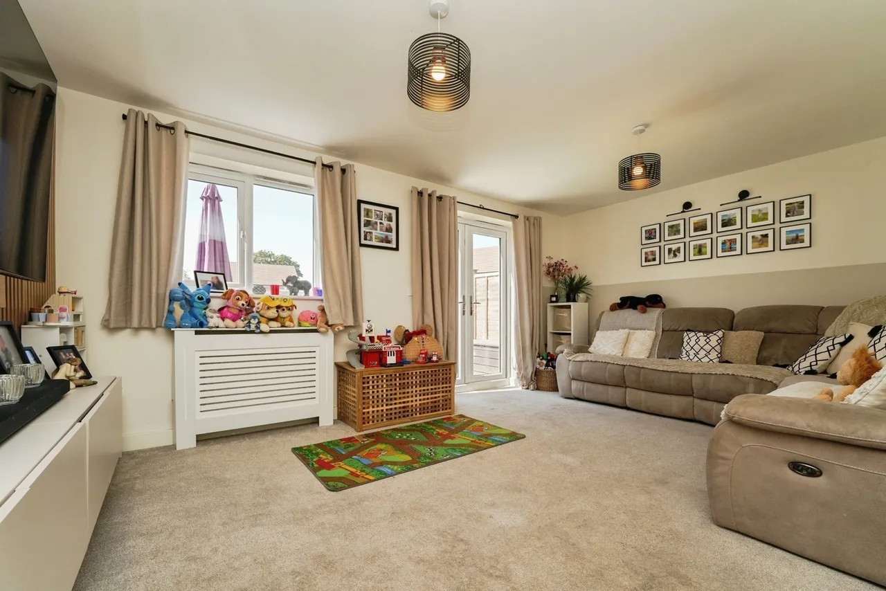 Rudge Close, Hardwicke, Gloucester, Gloucestershire, GL2, photo 4