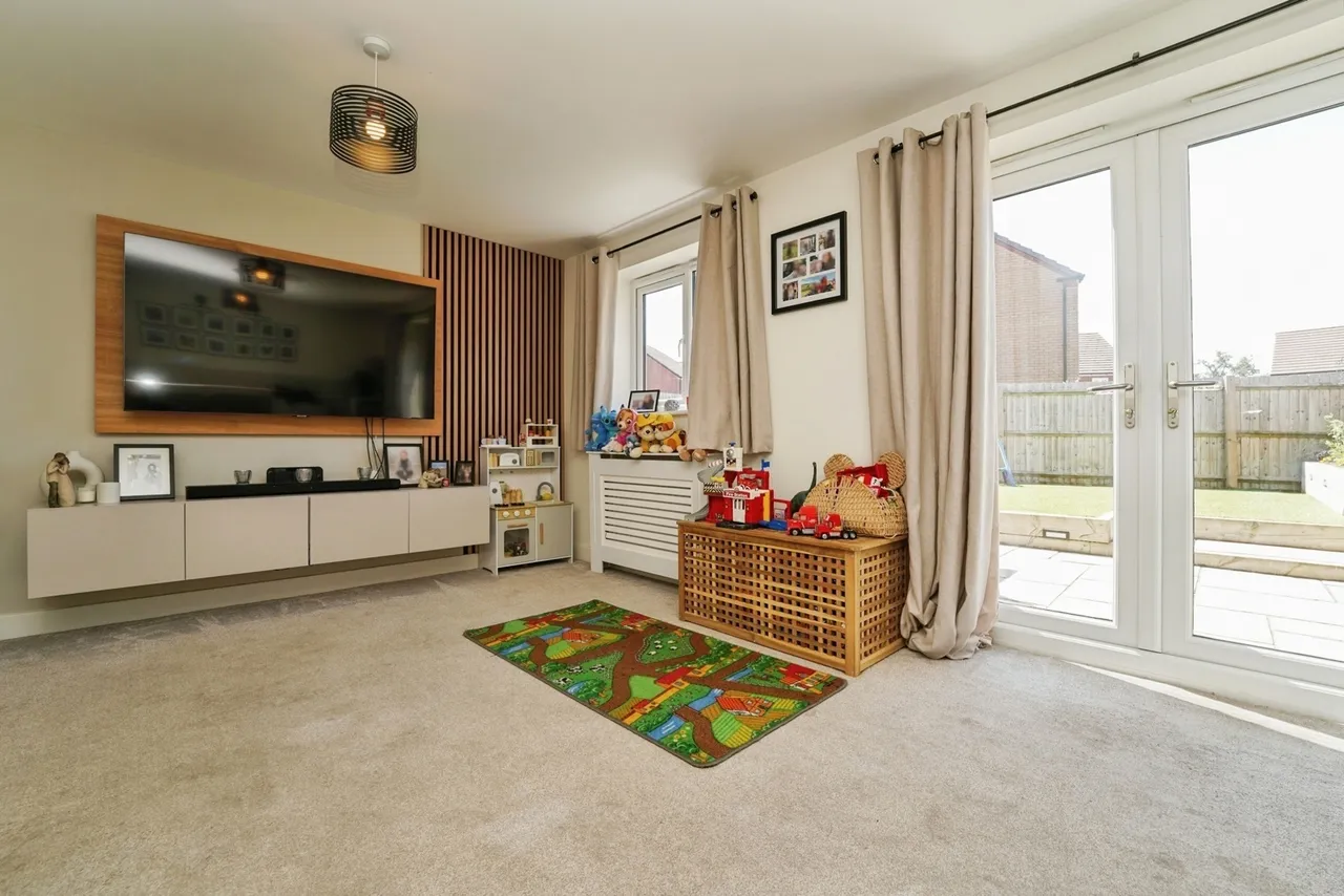 Rudge Close, Hardwicke, Gloucester, Gloucestershire, GL2, photo 3