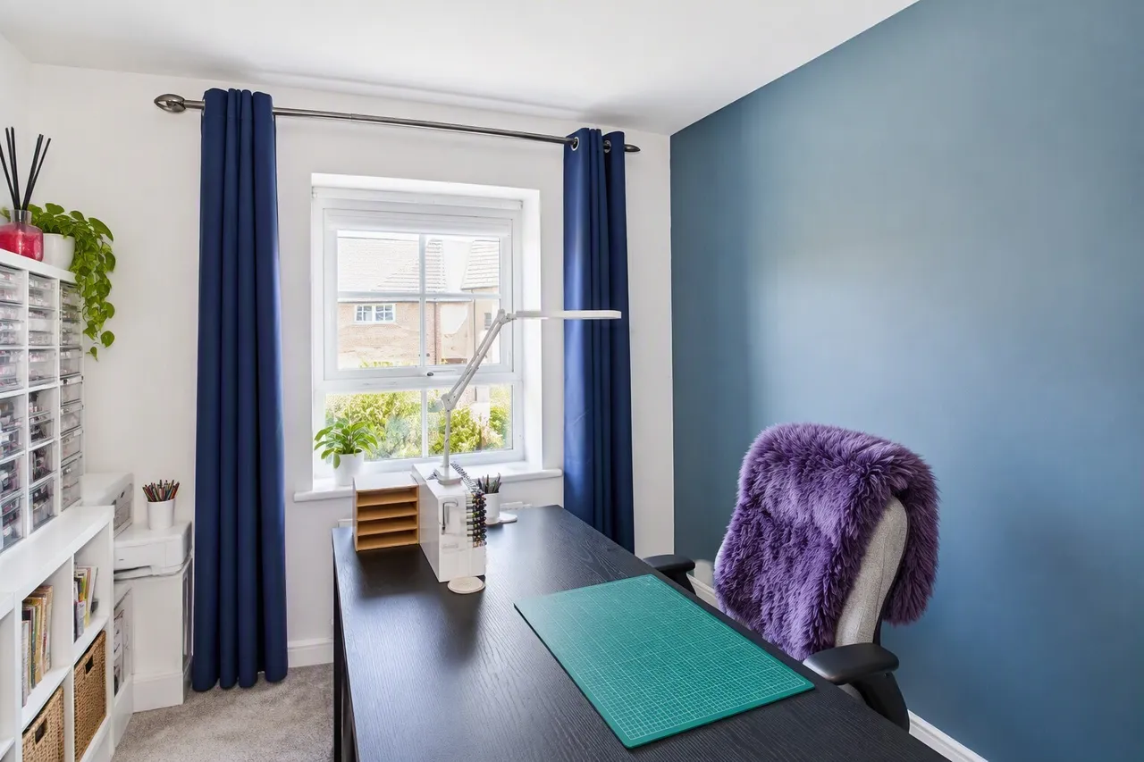 Martina Close, Fairfields, MK11, photo 12