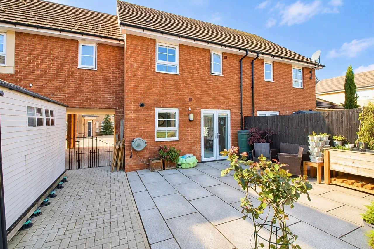 Martina Close, Fairfields, MK11, photo 15