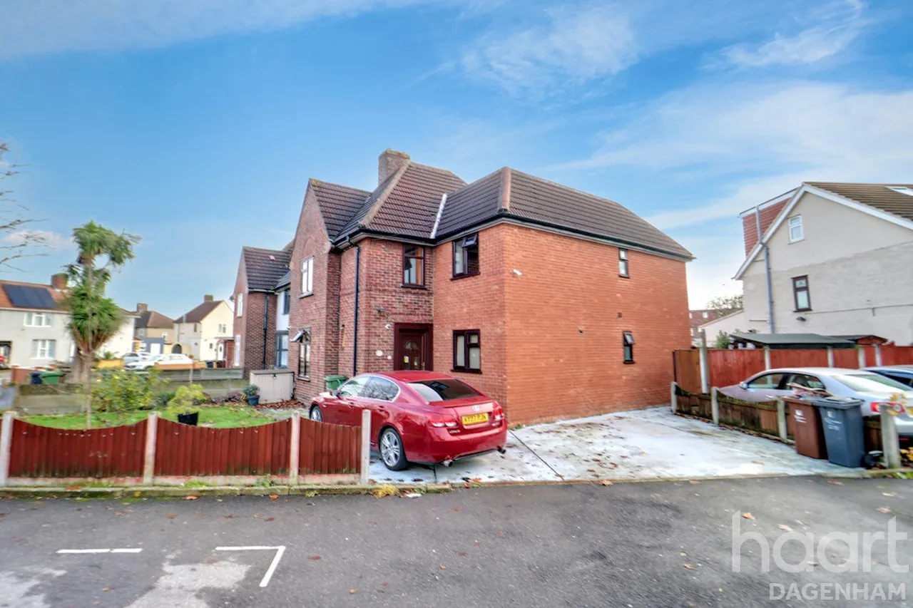 St Georges Road, Dagenham, RM9, photo 2