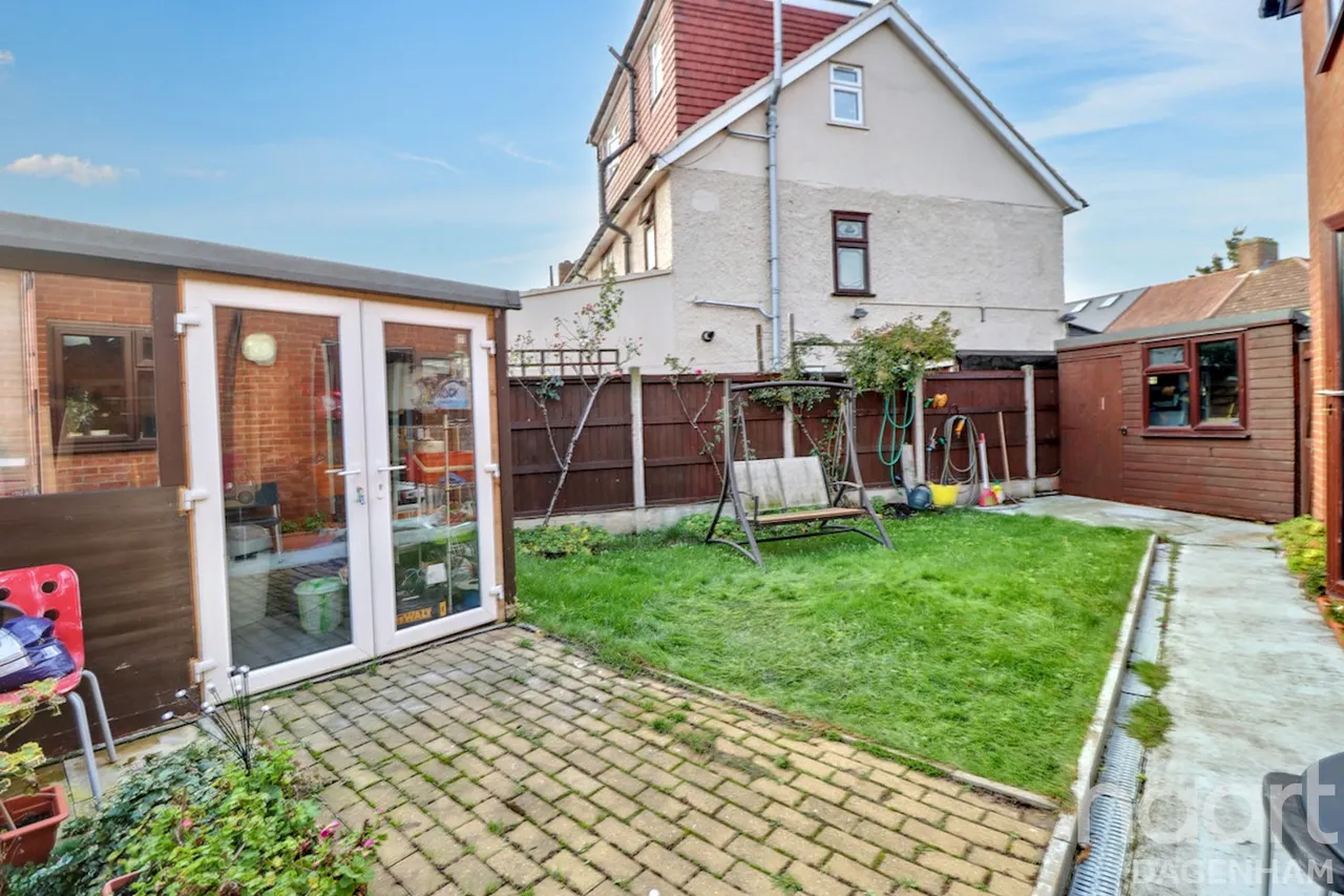 St Georges Road, Dagenham, RM9, photo 25