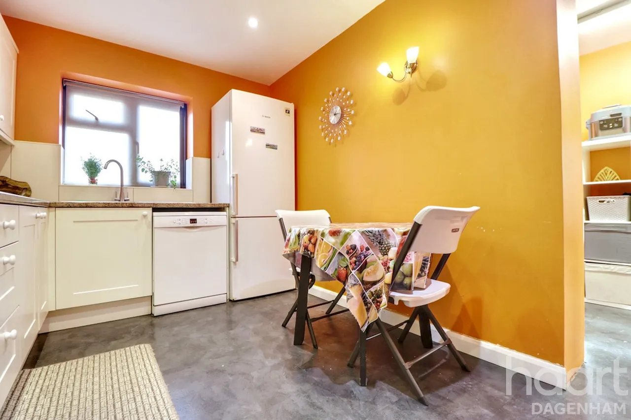 St Georges Road, Dagenham, RM9, photo 10