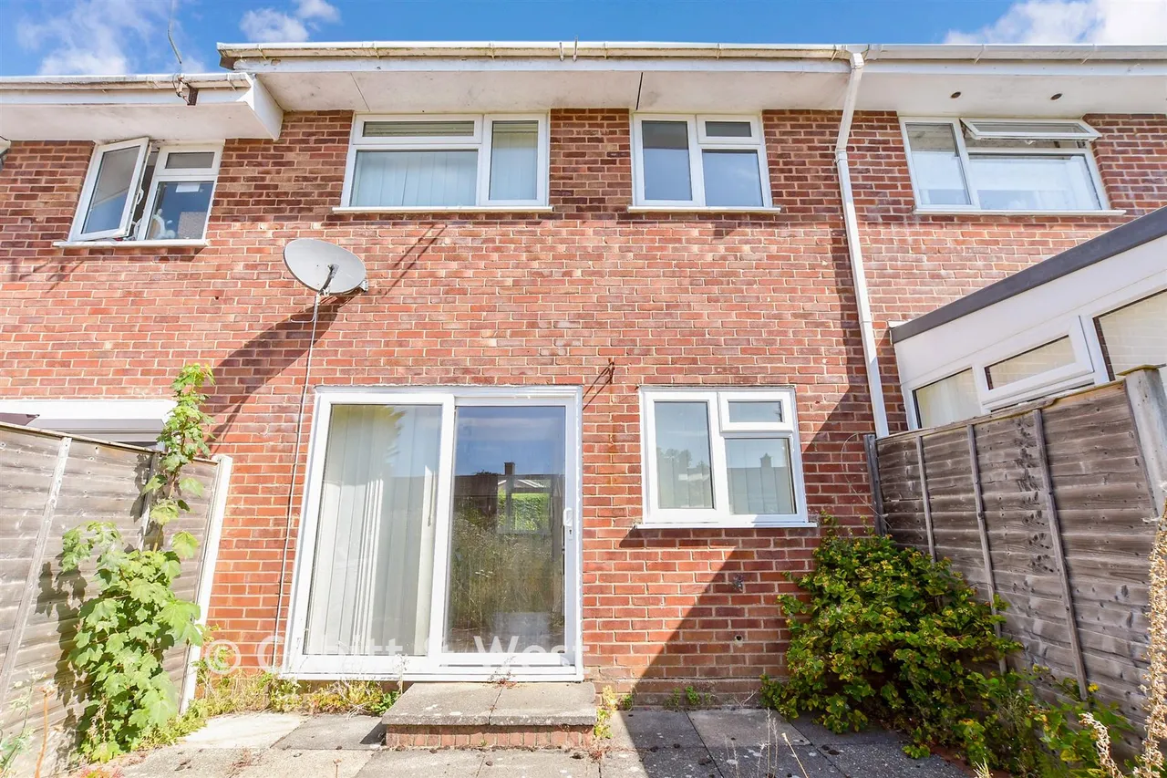 Glebelands, Pulborough, RH20, photo 11