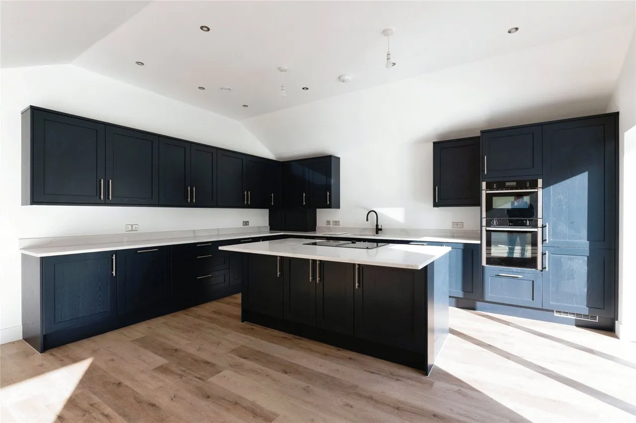 New Road, Little Burstead, Billericay, Essex, CM12, photo 6