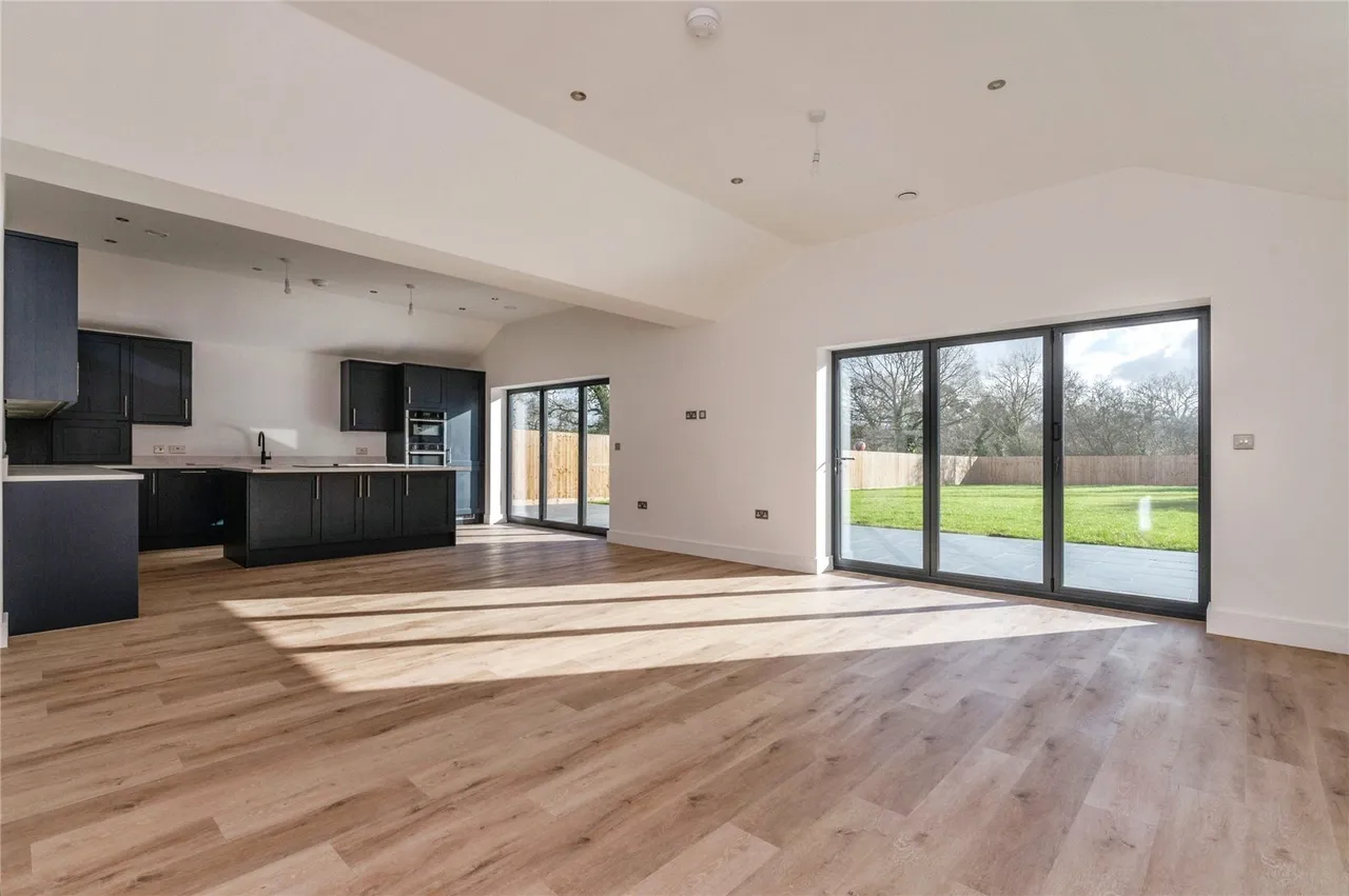 New Road, Little Burstead, Billericay, Essex, CM12, photo 5