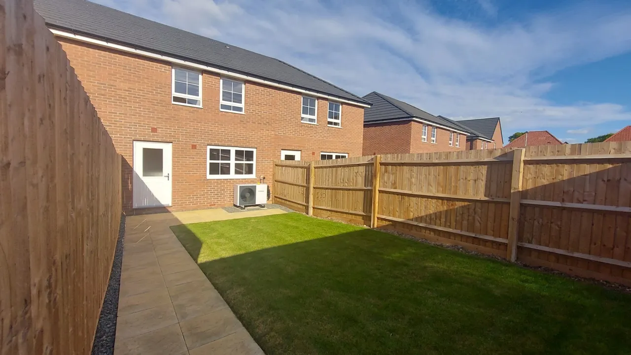 Abbott Row, Corby Glen, Grantham, NG33, photo 2